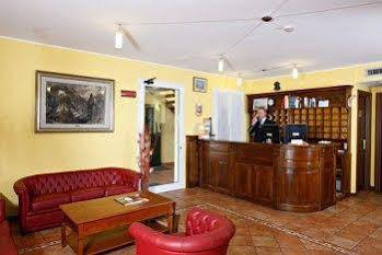 Hotel Gabarda Carpi Exterior foto
