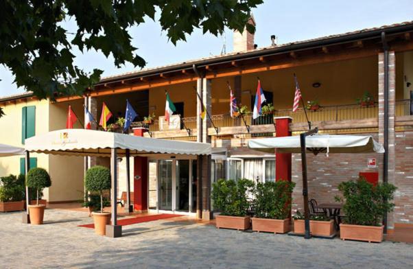Hotel Gabarda Carpi Exterior foto